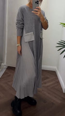 Damska sukienka plisowana na co dzień z okrągłym dekoltem i kieszeniami