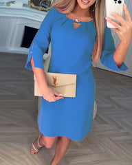 Elegancka, jednokolorowa, prosta sukienka z pustką