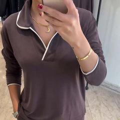 Damski, swobodny komplet: top z dekoltem w serek i spodnie z szerokimi nogawkami