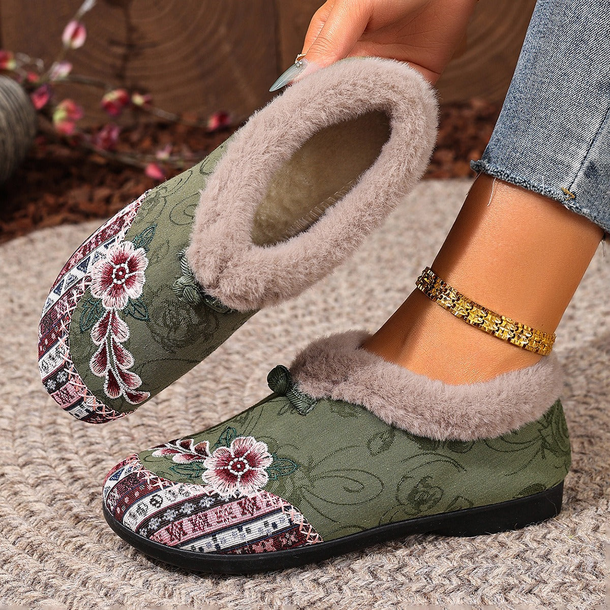 Ciepłe kwiatowe buty dla kobiet