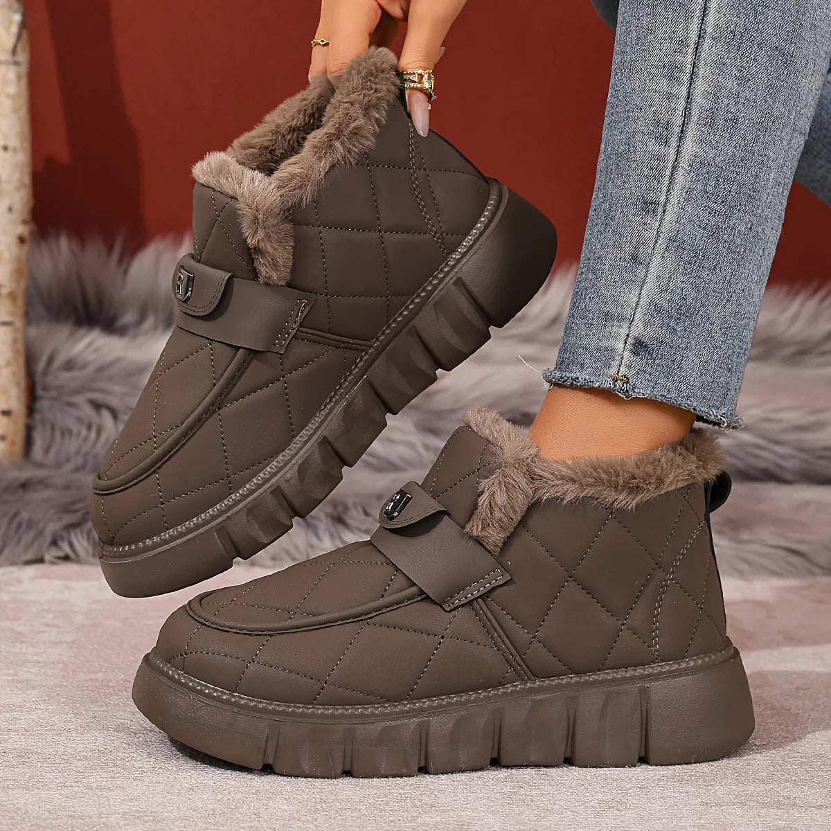 Ciepłe, antypoślizgowe buty damskie