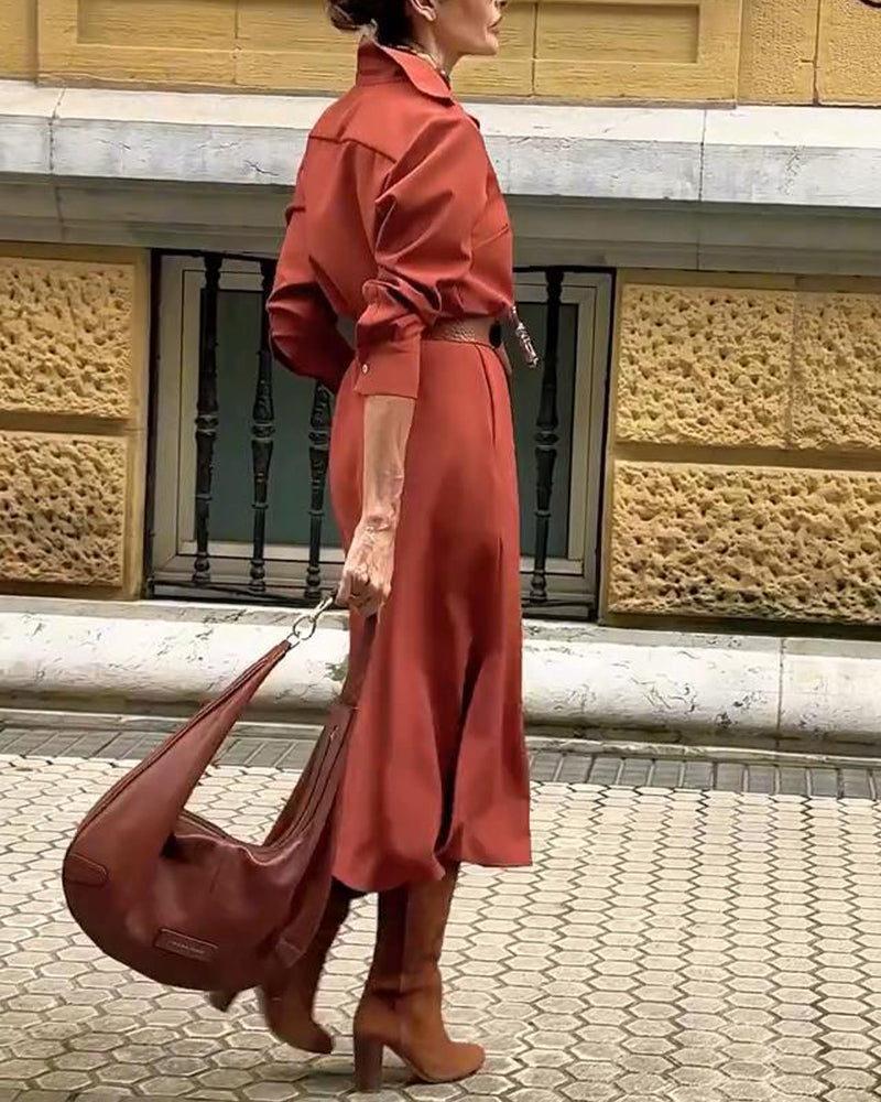 Elegancka sukienka koszulowa damska z rozcięciem u dołu