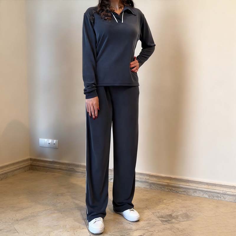 Damski, swobodny komplet: top z dekoltem w serek i spodnie z szerokimi nogawkami