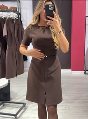 Elegancka sukienka damska o dopasowanym kroju