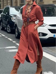 Elegancka sukienka koszulowa damska z rozcięciem u dołu